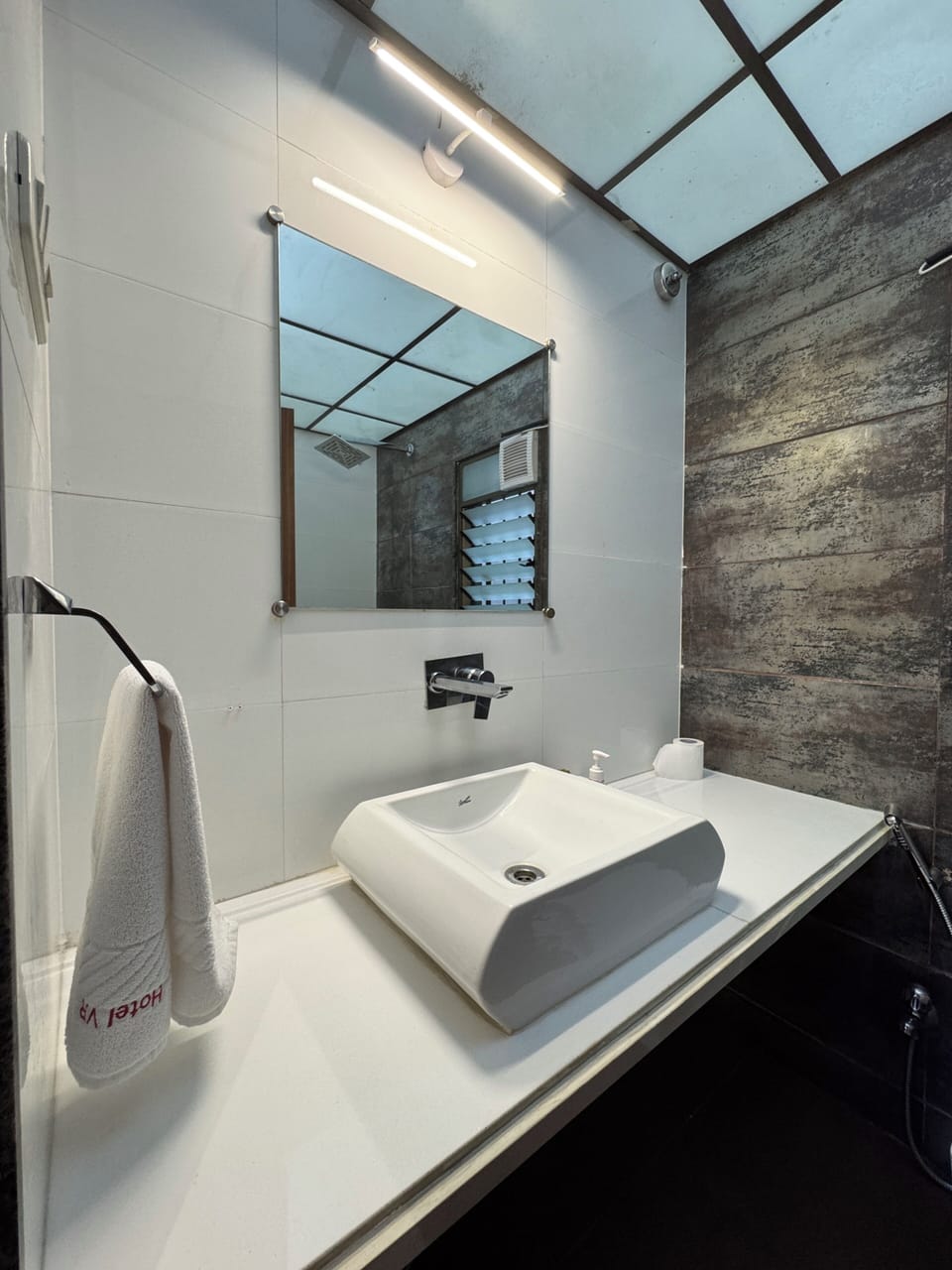 Towels, soap, shampoo, toilet paper