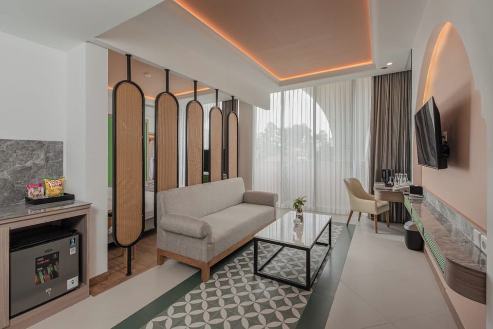Minibar, desk, soundproofing, free WiFi
