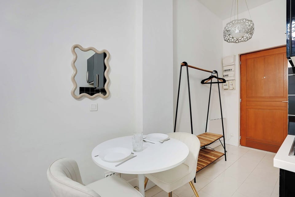Apartment | Dining