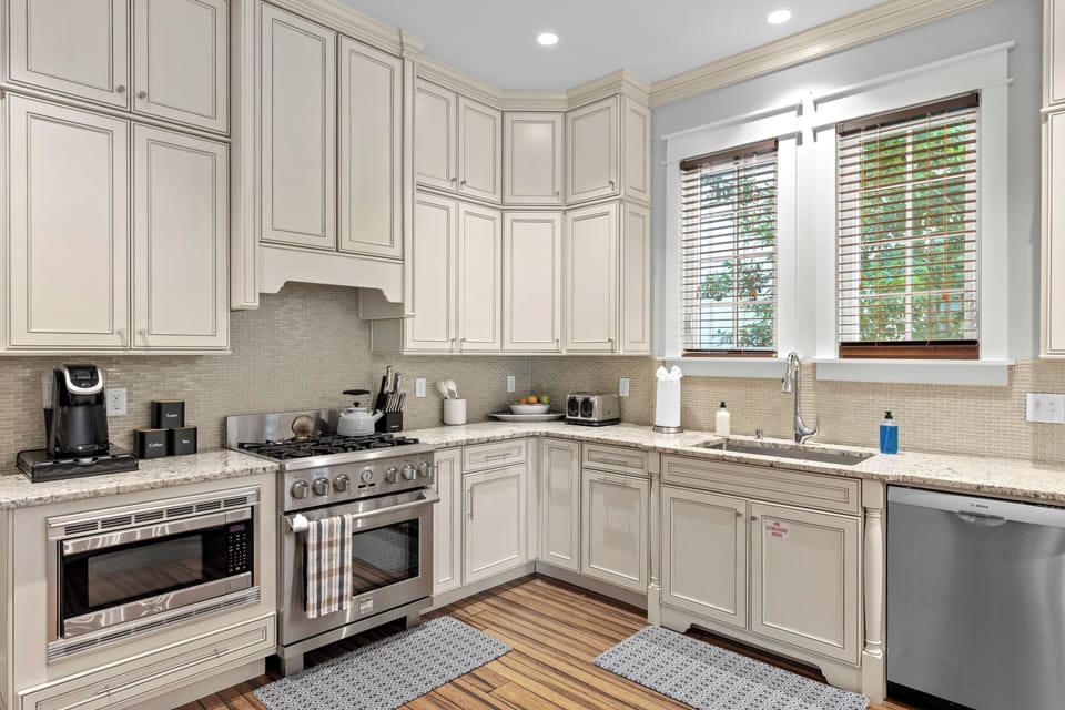 Full suite of appliances.