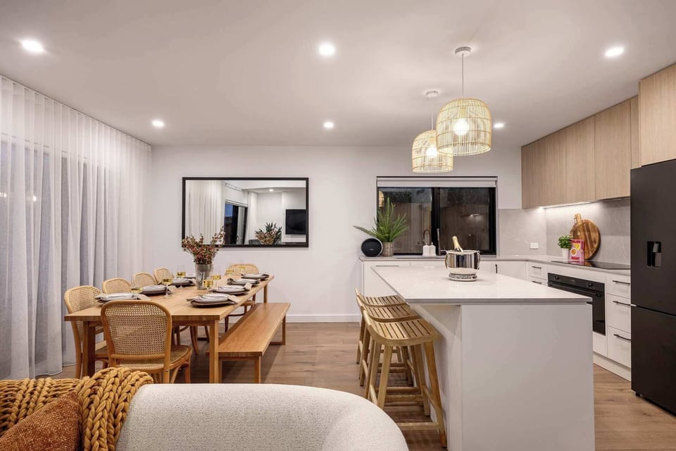 Open Plan Kitchen / Dining