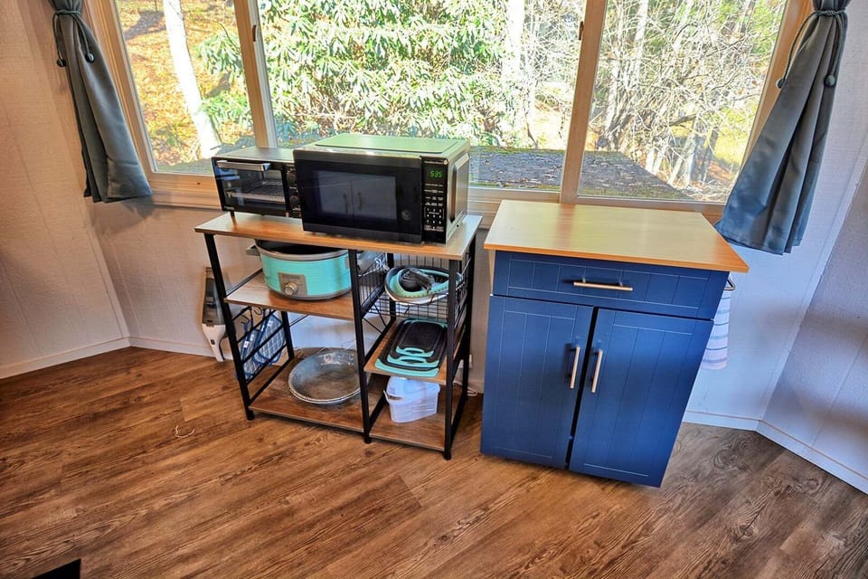 Microwave, Crock Pot, Toaster Oven in Kitchen