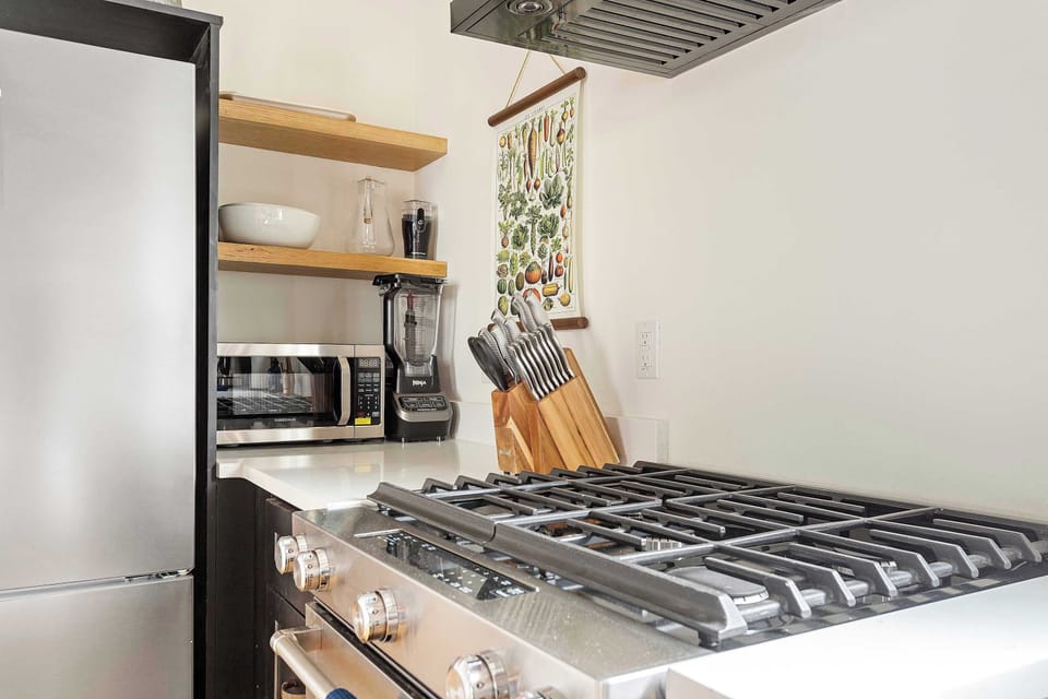 Fully equipped kitchen with everything you need to cook a meal!