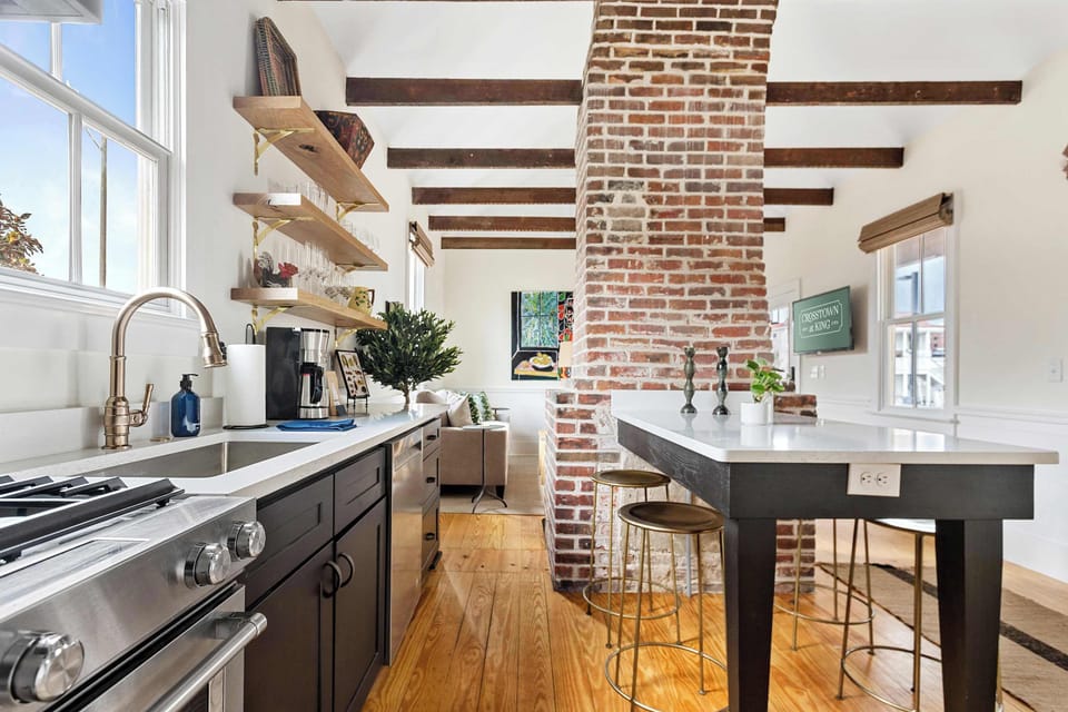 Fully equipped kitchen with everything you need to cook a meal plus dining for 4!