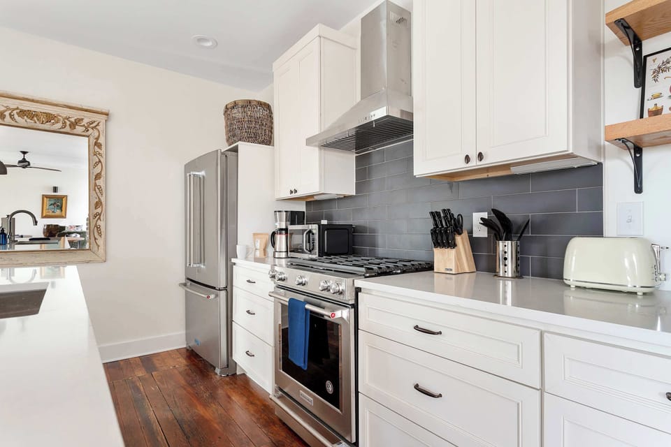 Fully equipped kitchen with everything you need to cook a meal!