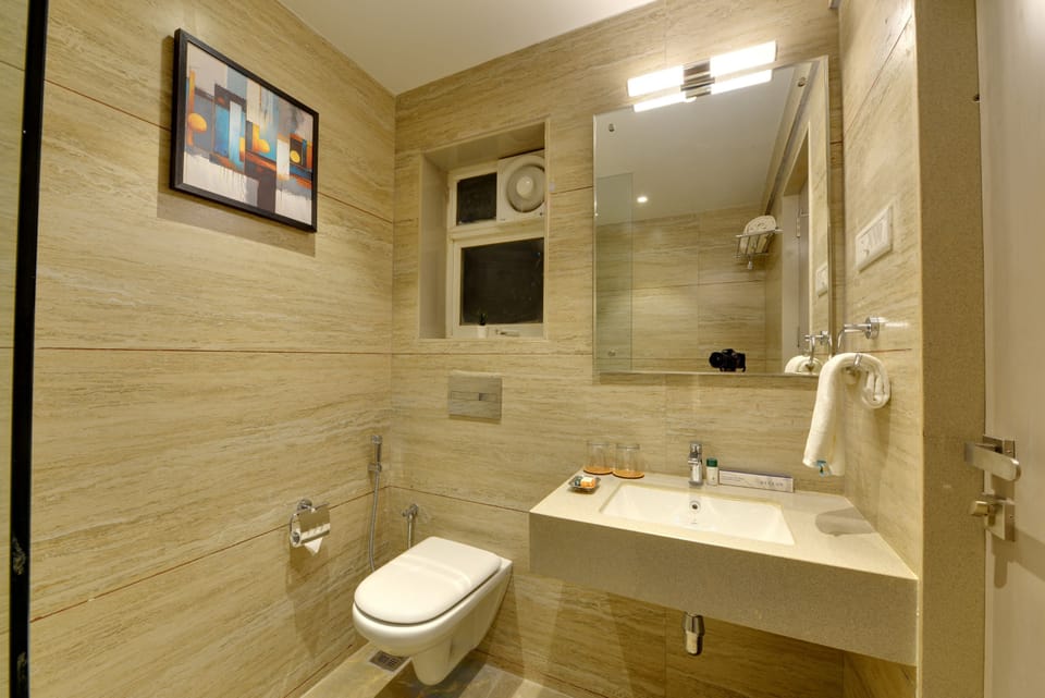 Superior Room, City View | Bathroom | Bathrobes, slippers, towels, soap