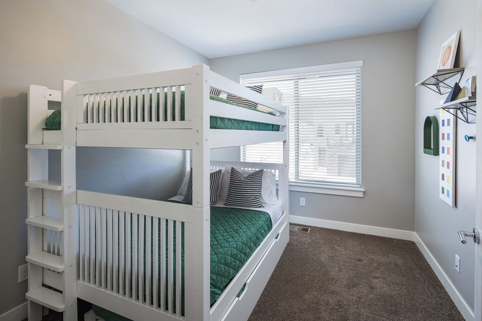 4th Bedroom with 2 Full Beds (bunk) + One Twin Trundle Bed (sleeps 5)