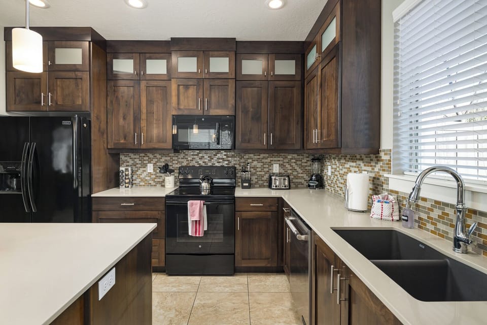 Fully Stocked Kitchen