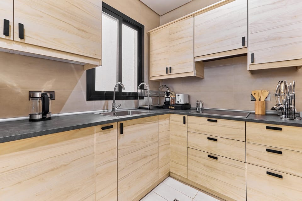 Premium Apartment, 3 Bedrooms | Private kitchen | Fridge, oven, stovetop, coffee/tea maker