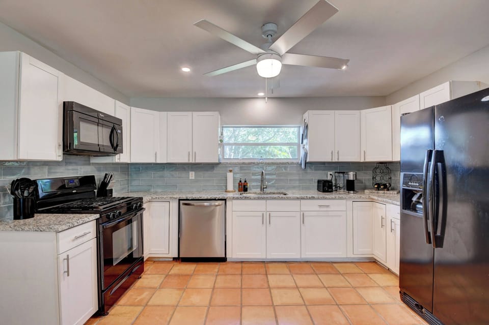 Gorgeous Fully Equipped Kitchen So You Will Feel Right at Home!
