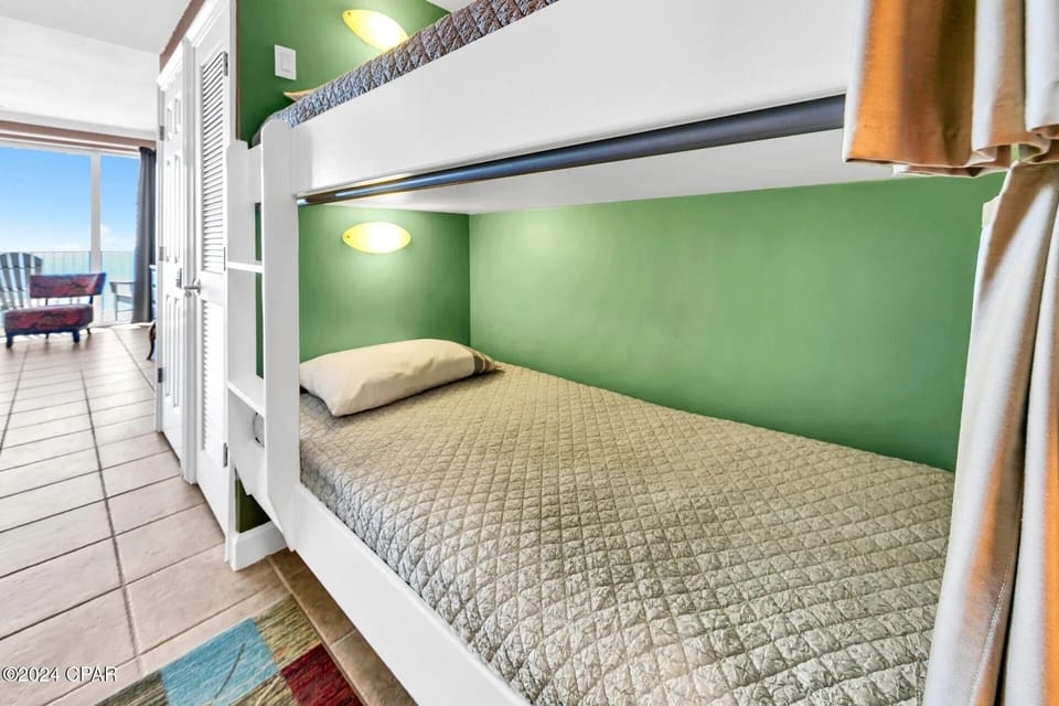 Twin size bunkbeds in the hallway nook