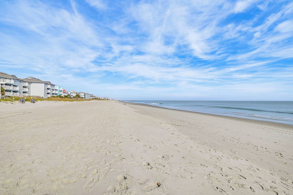 Oceanfront Condo w/ Pool Access in Surfside Beach! Apartment in Surfside Beach