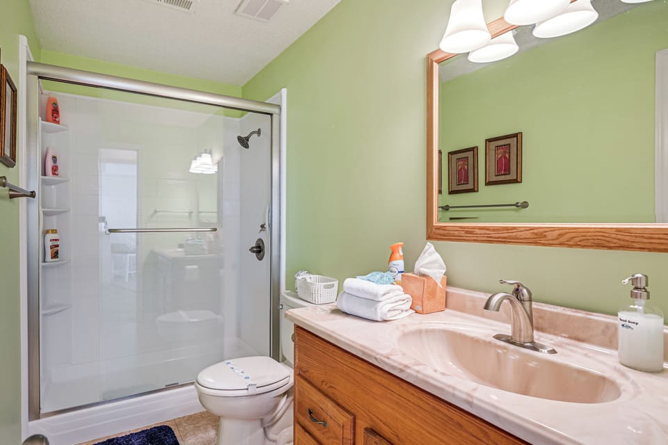 Oceanfront Condo w/ Pool Access in Surfside Beach! Apartment in Surfside Beach