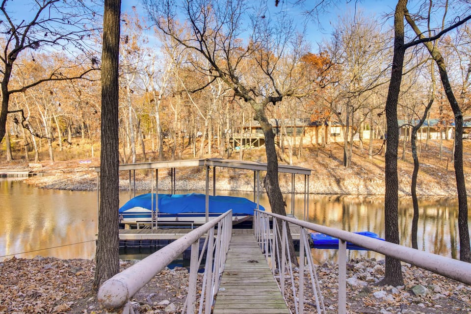 House (6 Bedrooms) | Interior