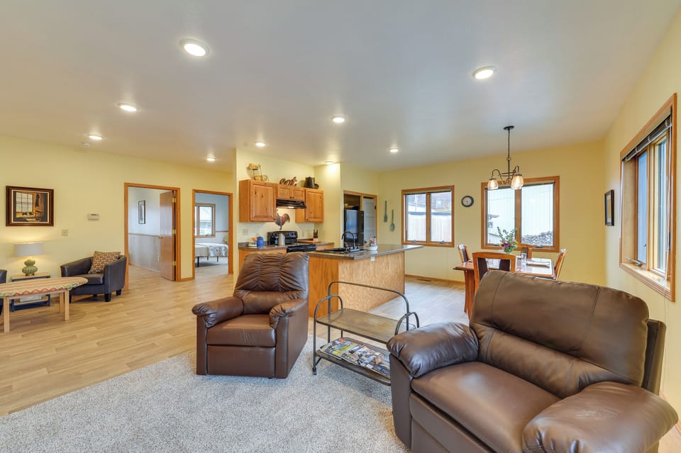 House (4 Bedrooms) | Interior