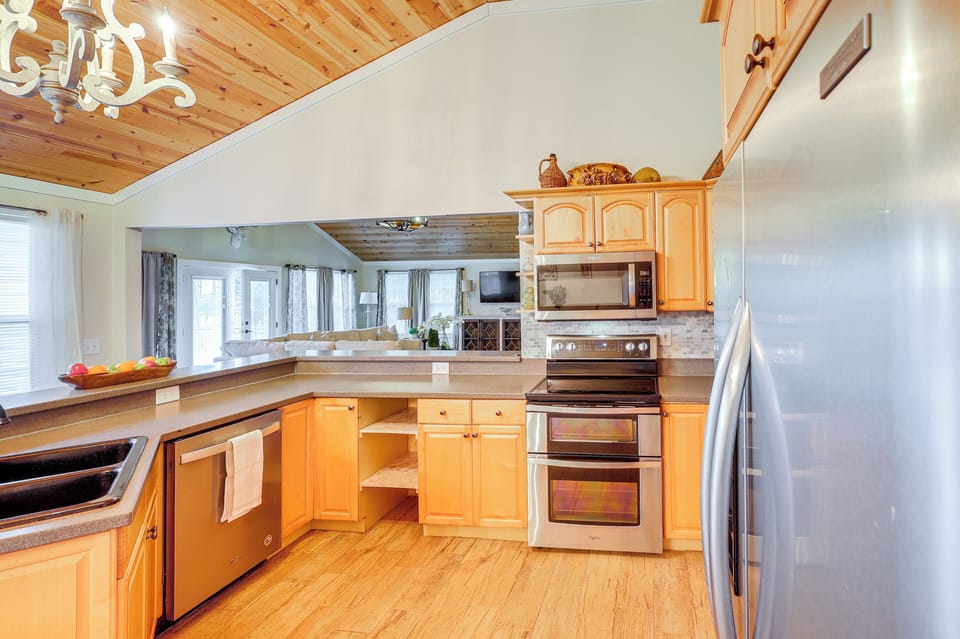 House (3 Bedrooms) | Interior