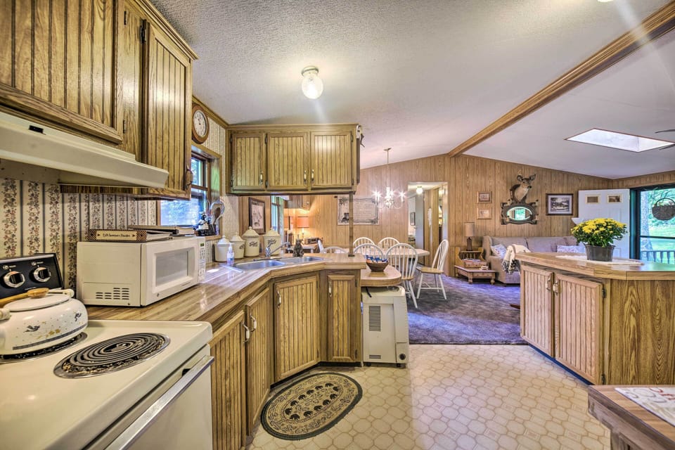 House (3 Bedrooms) | Interior