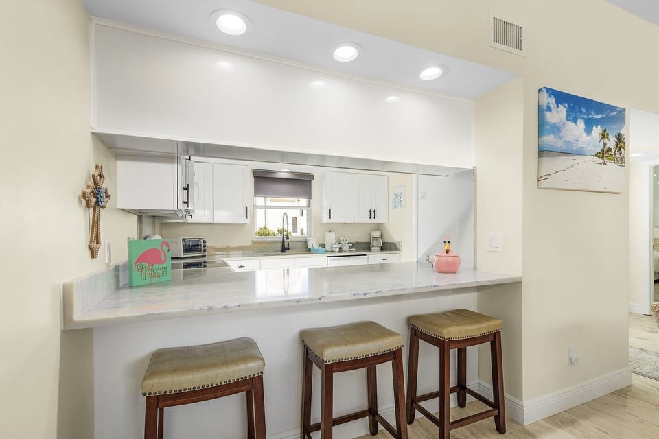 Condo, 2 Bedrooms | Private kitchen | Coffee/tea maker, fridge, oven, stovetop