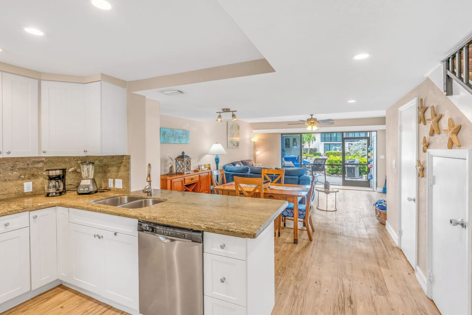 Open kitchen concept with dishwasher