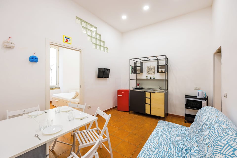 Apartment | Living area | 35-inch TV with digital channels