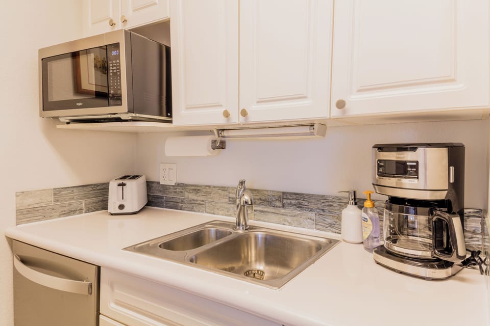 Full Size Kitchen