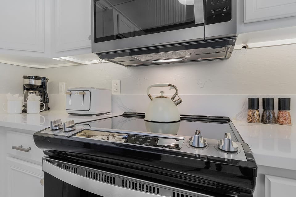 fully stocked kitchen