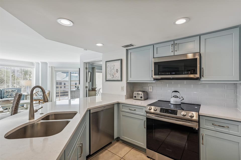 Kitchen at 2114 Villamare