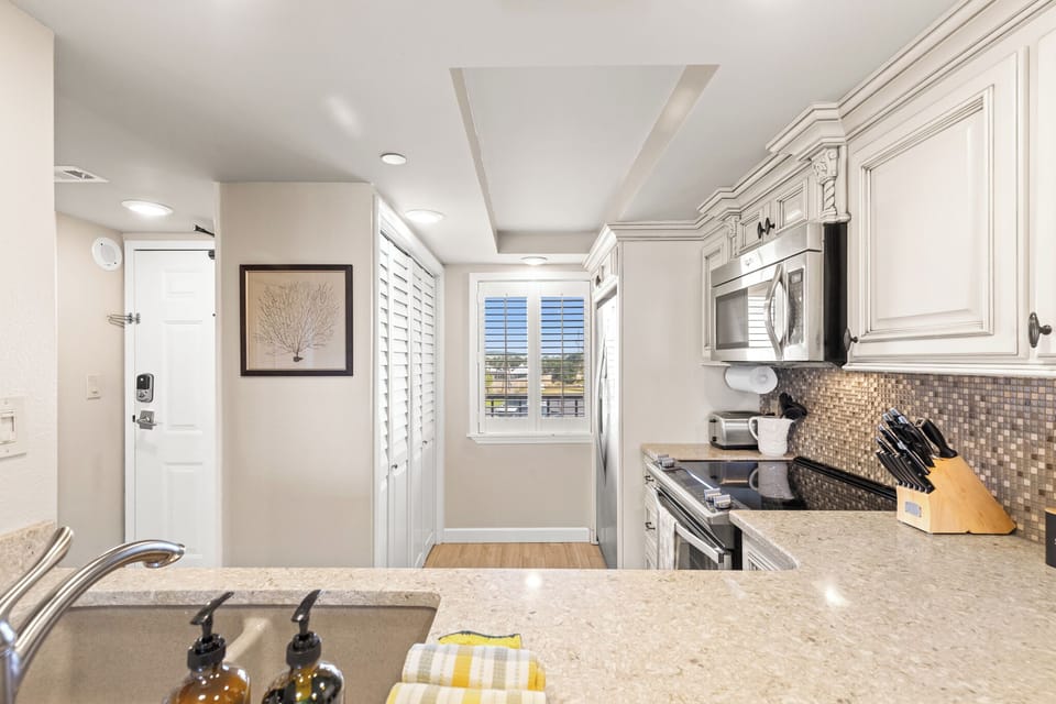 Full Kitchen