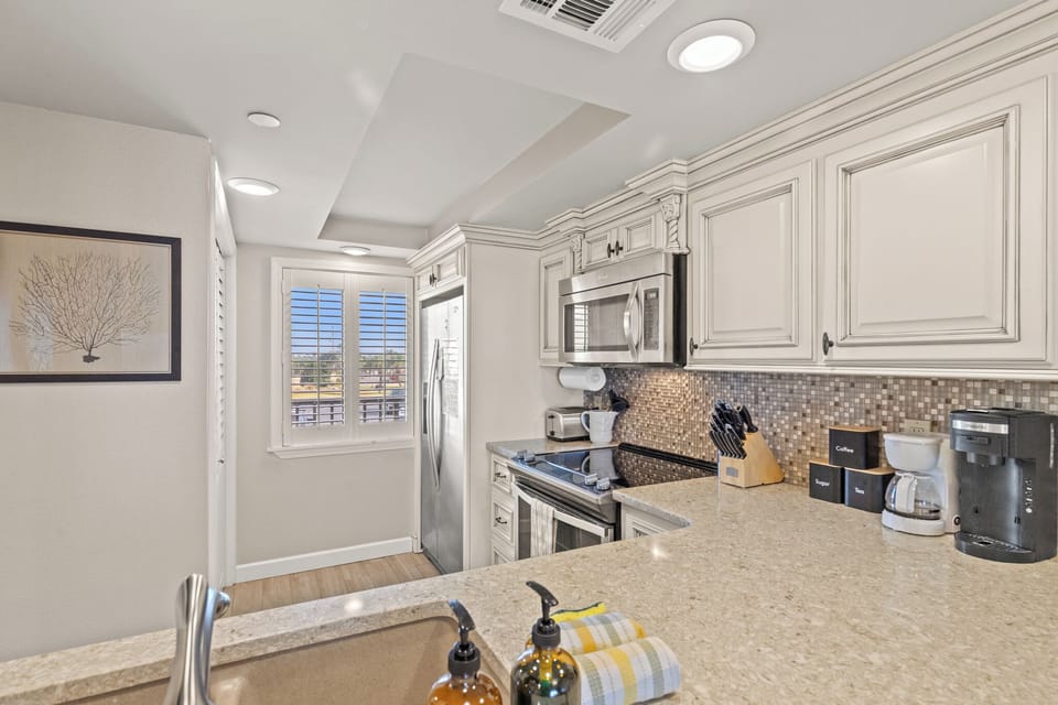 Full Kitchen