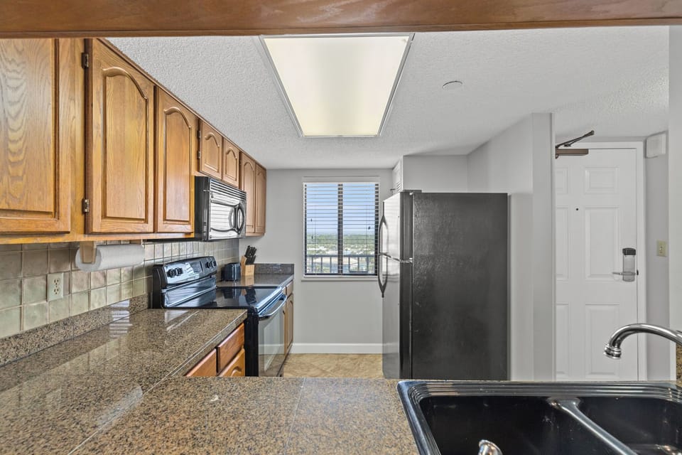 Full Kitchen