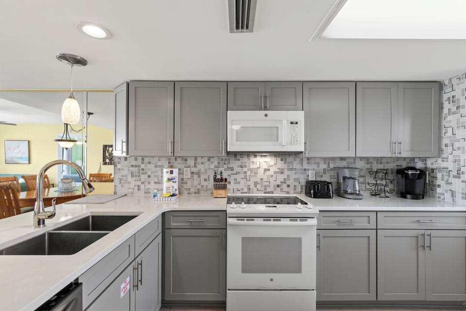 Full Kitchen