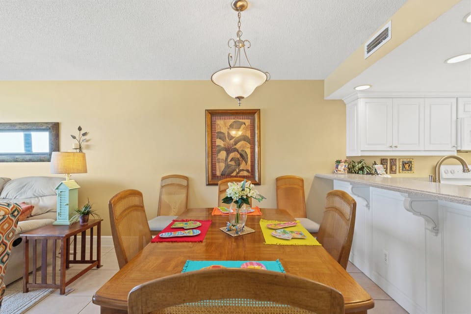 Dining Room Table with Seating for Six People