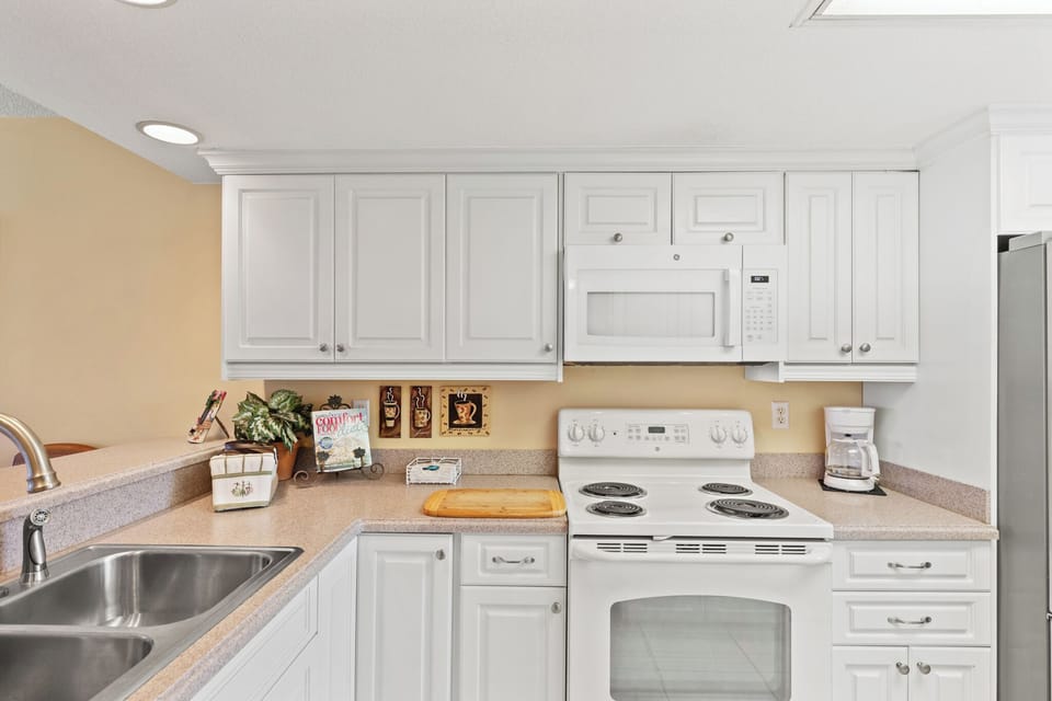 Full Kitchen