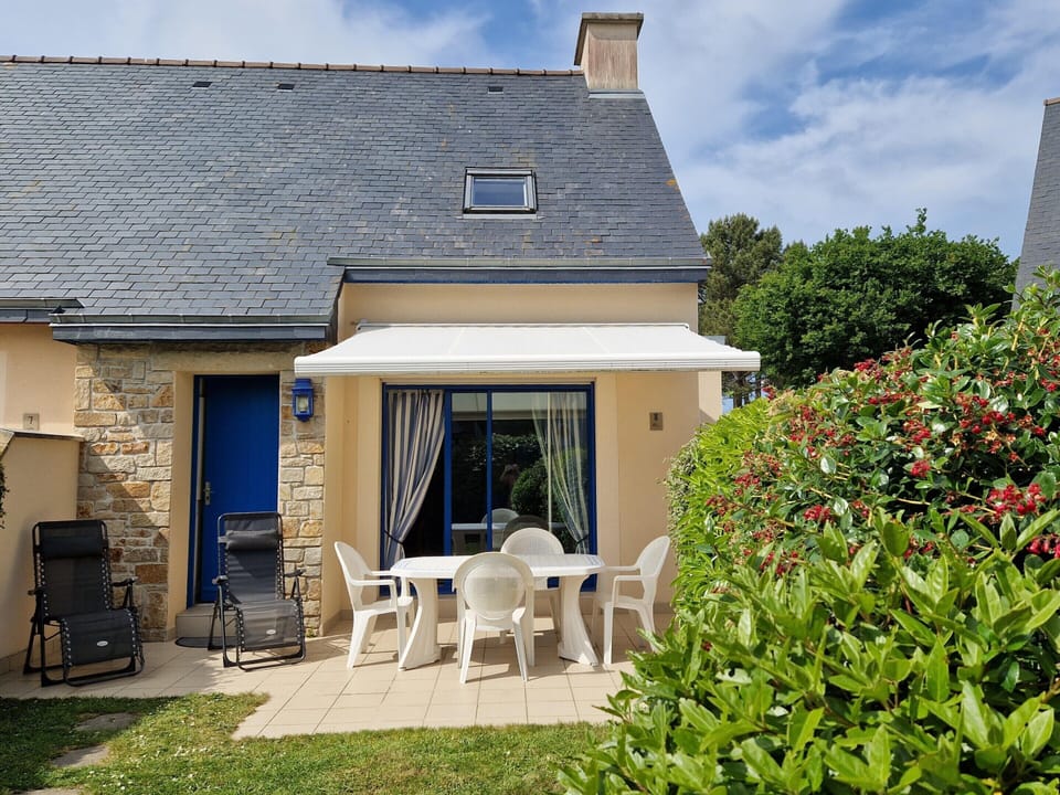 House | Outdoor dining