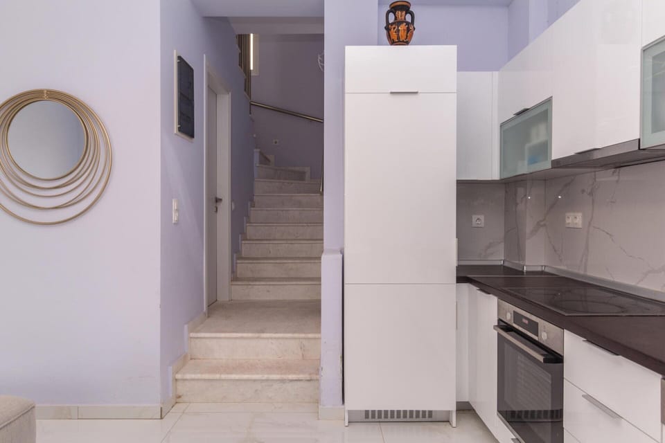 House | Private kitchen | Electric kettle, toaster, highchair