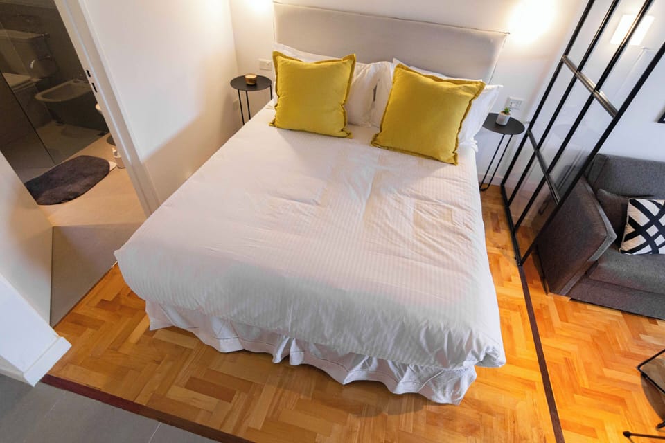 1 bedroom, blackout drapes, iron/ironing board, free WiFi