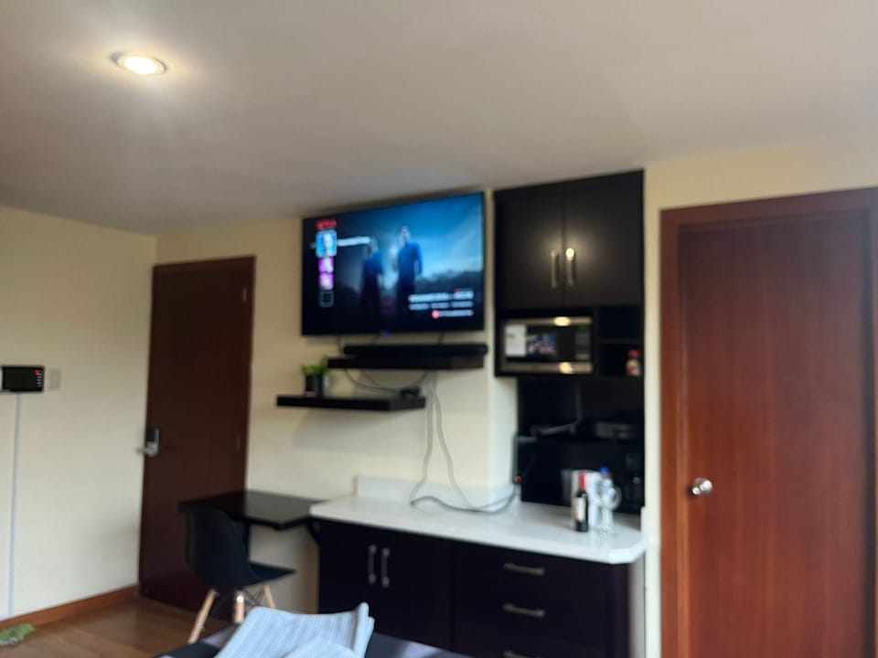 Desk, laptop workspace, WiFi (free)