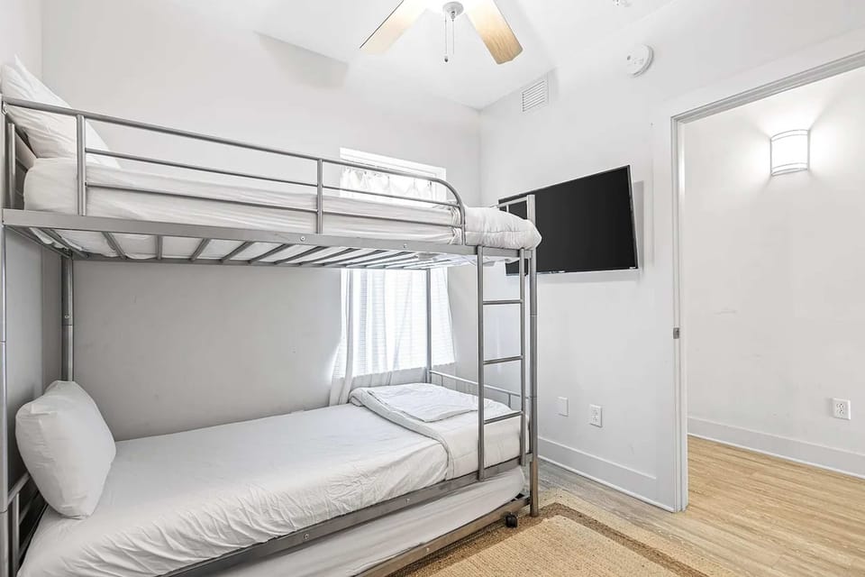 Bedroom 3 with twin/twin bunk bed and TV