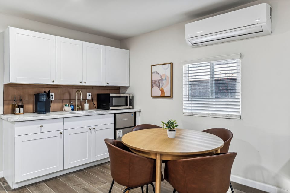 This modern and functional kitchenette will enable you to cook meals at home saving on eating out.  You'll have everything you need to cook most meals.