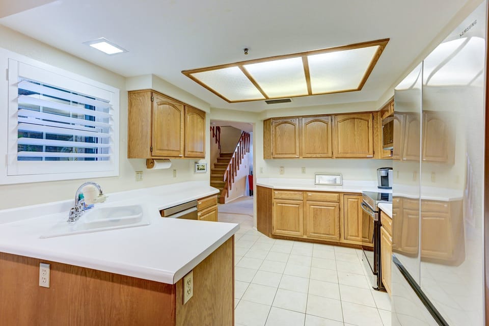 Lots of cabinets and counter space