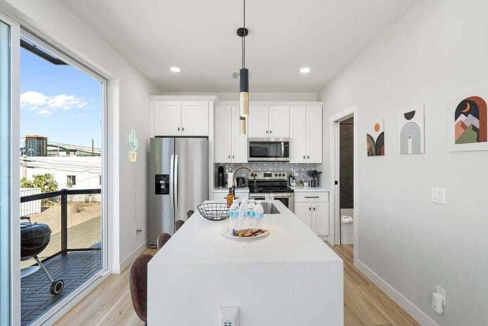 Kitchen with access to balcony grill