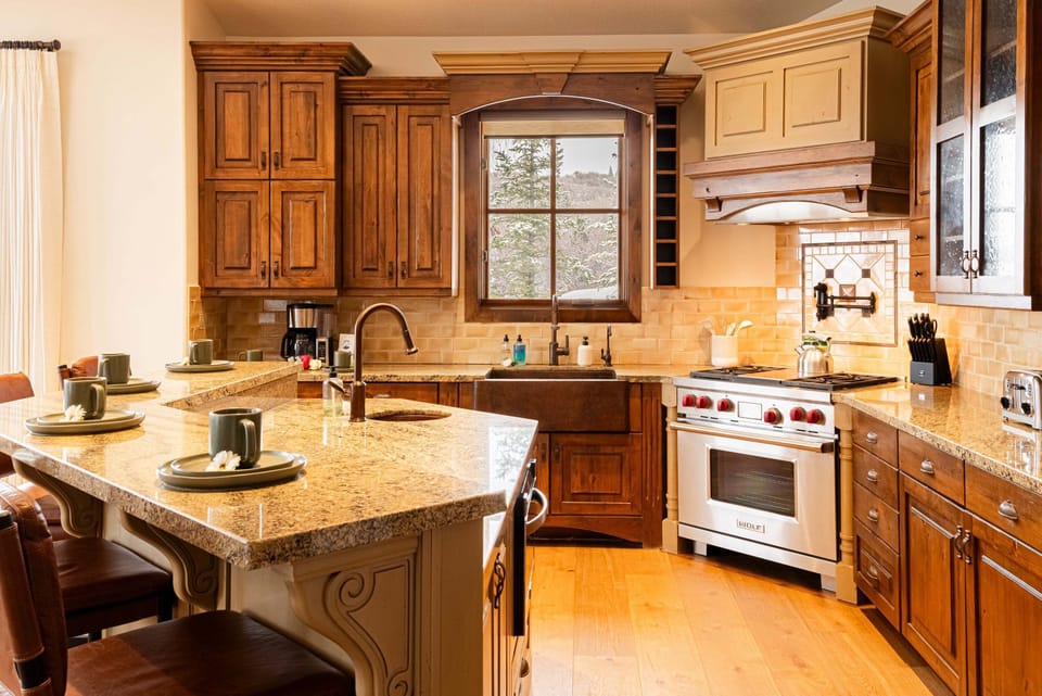 Fully equipped chef's kitchen