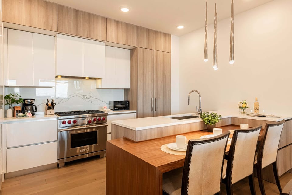 Kitchen with bar seating
