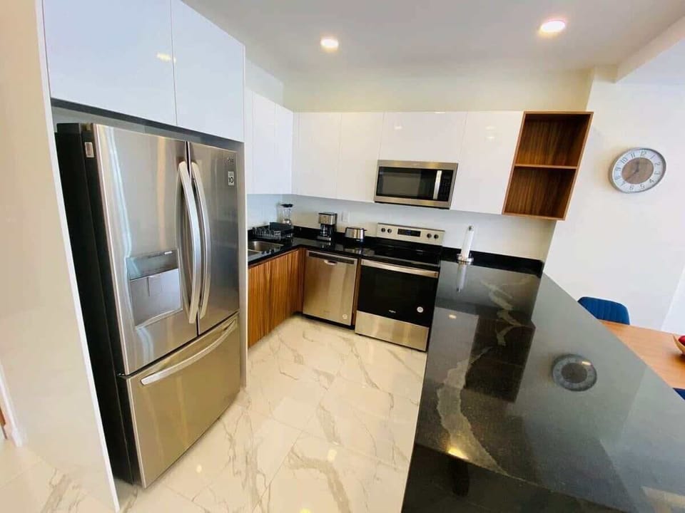 Fully-equipped kitchen