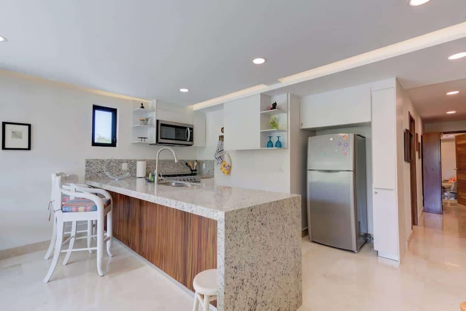 The kitchen fully equipped to prepare any meal of the day