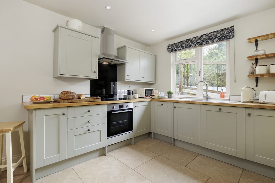 Light and airy well-equipped kitchen