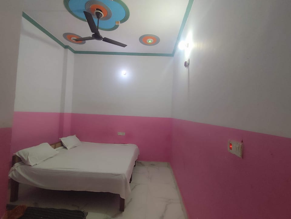 Classic Room | Free WiFi