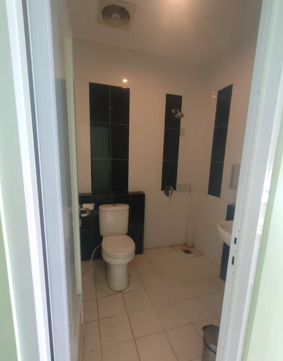 Standard Double or Twin Room, Mountain View | Bathroom | Shower, towels, soap, shampoo