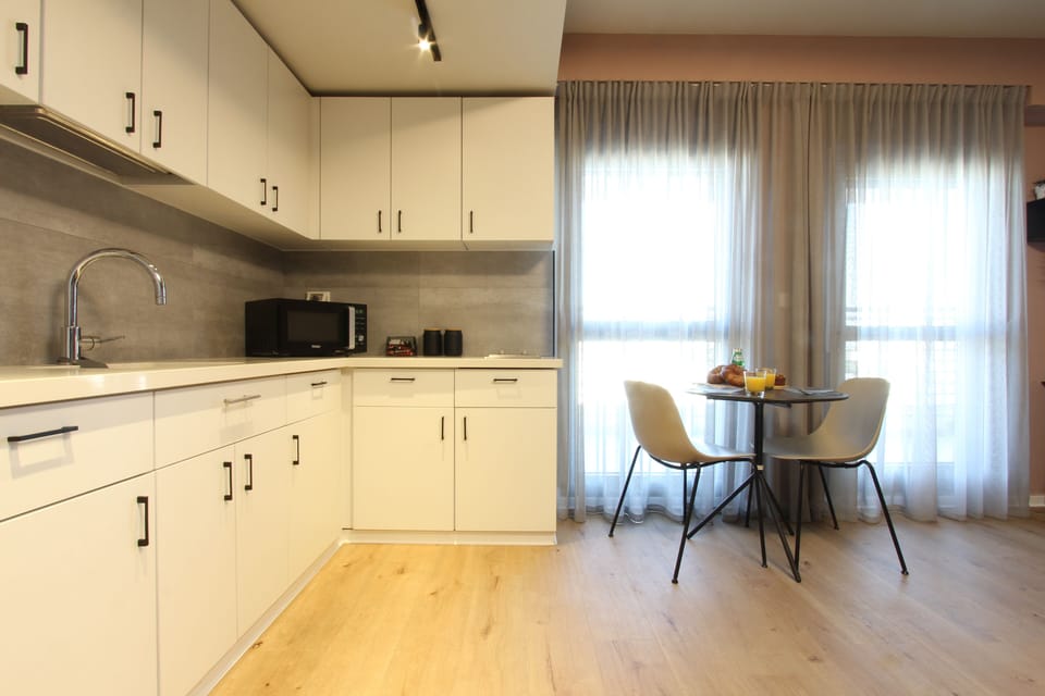 Apartment, Balcony | Private kitchen