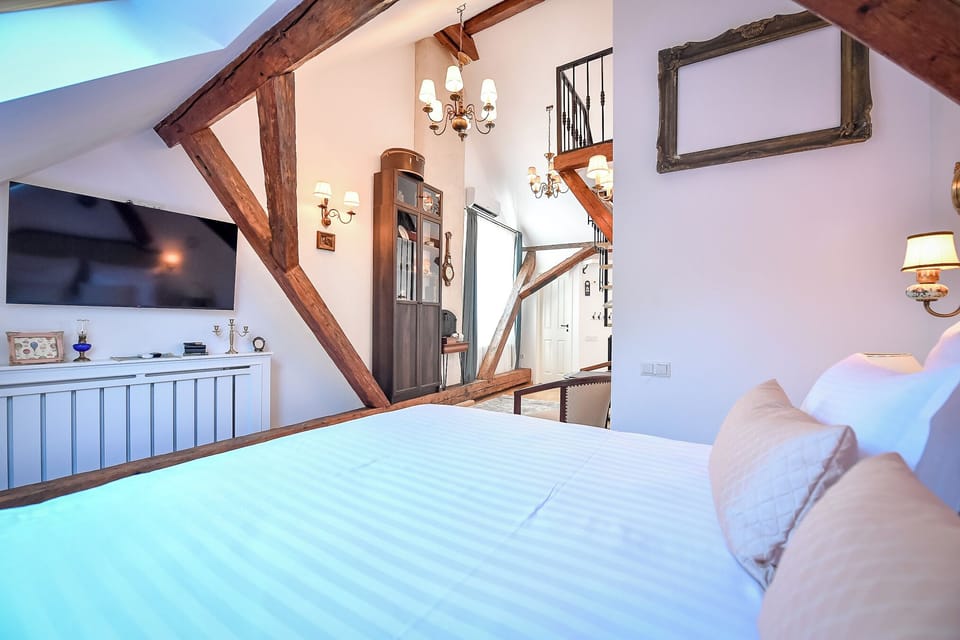 Attic Triple Room, Hill View | Individually decorated, individually furnished, blackout drapes